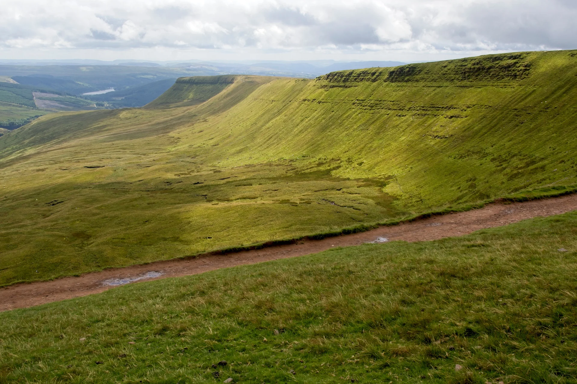 Sweeping view across the Central Beacons escarpment